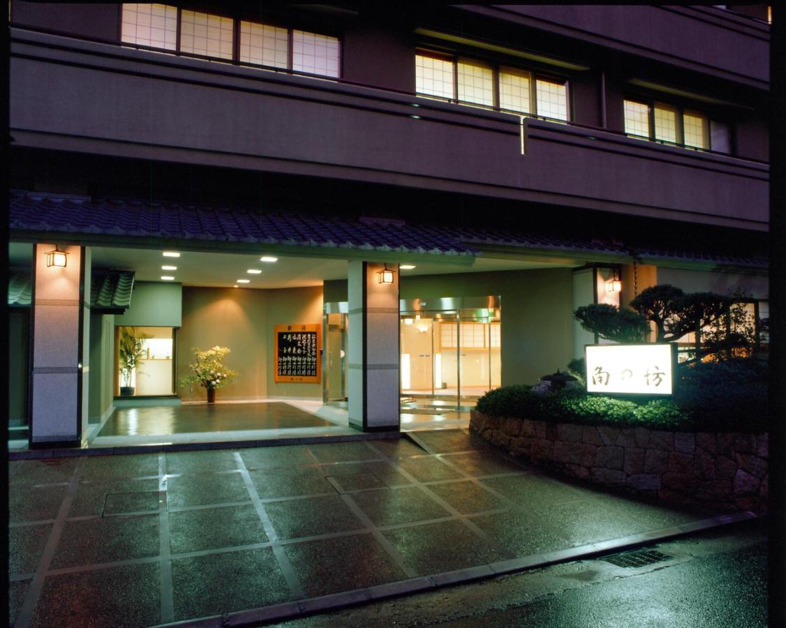 Kadonobo Ryokan Kobe Buitenkant foto