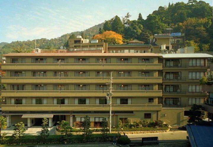 Kadonobo Ryokan Kobe Buitenkant foto