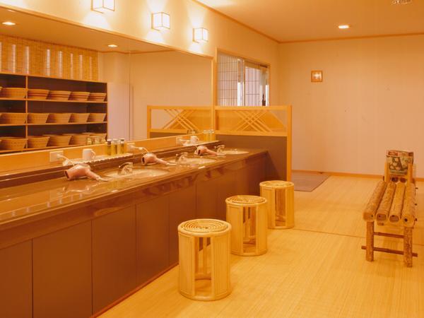 Kadonobo Ryokan Kobe Buitenkant foto
