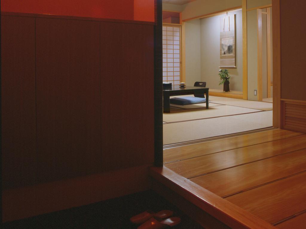Kadonobo Ryokan Kobe Buitenkant foto