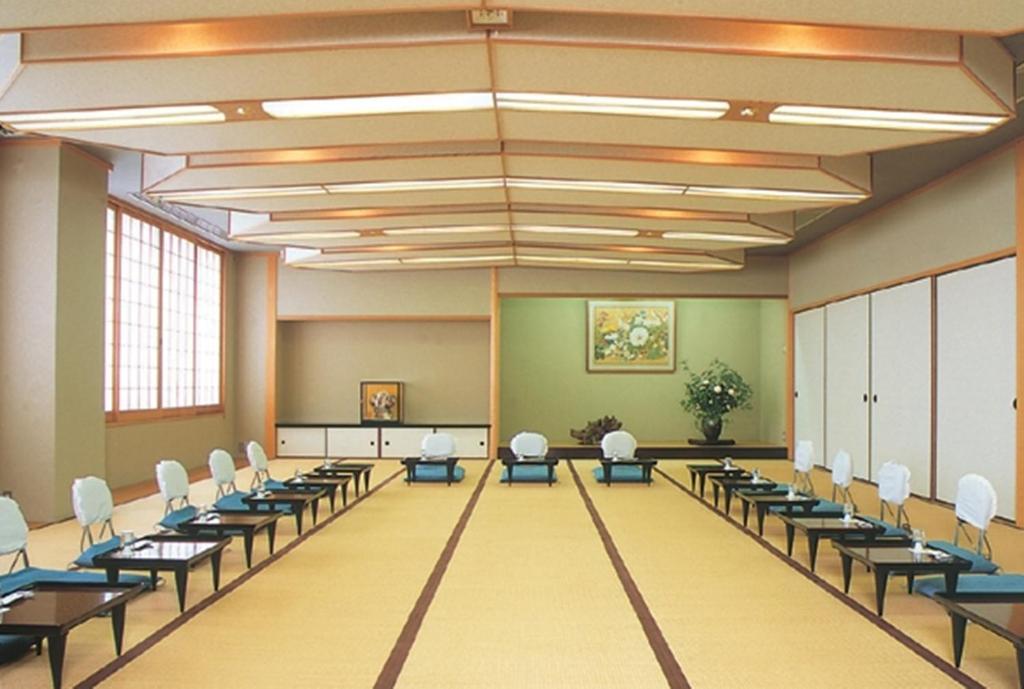 Kadonobo Ryokan Kobe Buitenkant foto